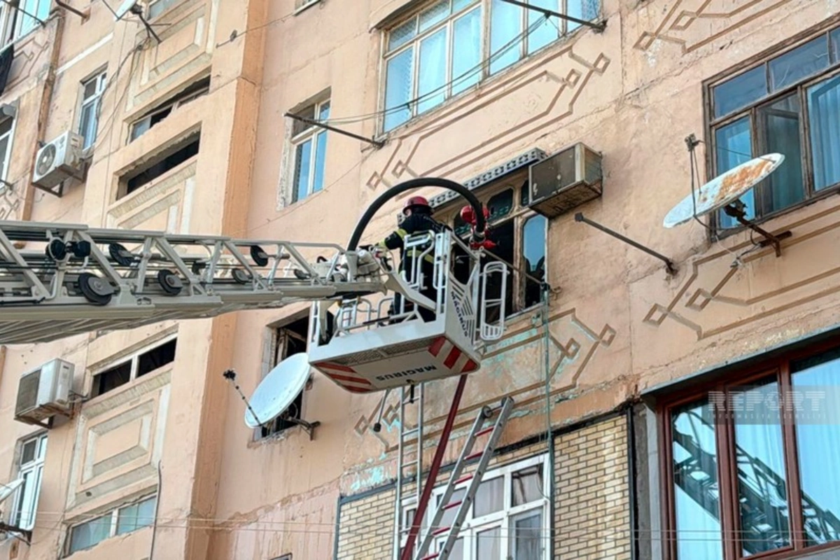 Sumqayıtda çoxmərtəbəli binada yanğın baş verib