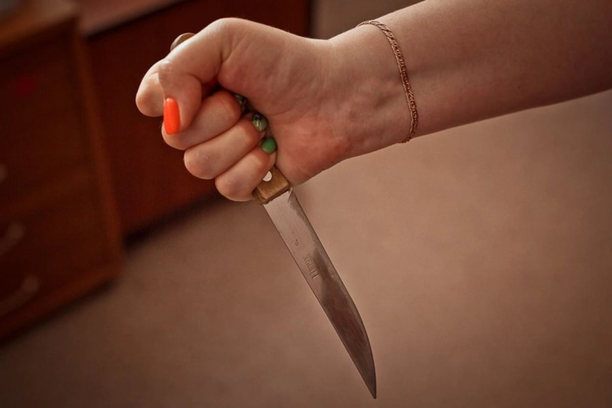 Sumqayıtda qadın qonşusunu bıçaqlayb