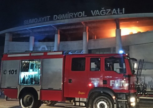 Sumqayıt dəmir yolu vağzalında yanğın olub, 10 nəfər təxliyə edilib - YENİLƏNİB - 2 - VİDEO Sumqayıt dəmir yolu vağzalında yanğın olub, 10 nəfər təxliyə edilib - YENİLƏNİB - 2 - VİDEO