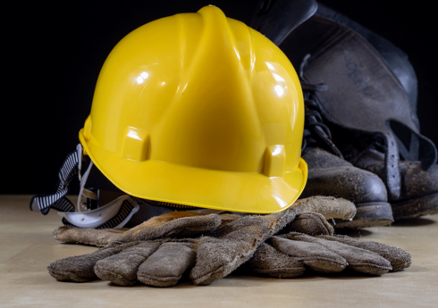 Sumqayıtda 20 yaşlı fəhlə yüksəklikdən yıxılaraq ölüb Sumqayıtda 20 yaşlı fəhlə yüksəklikdən yıxılaraq ölüb