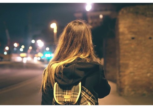 Sumqayıtda 22 yaşlı qız itkin düşüb