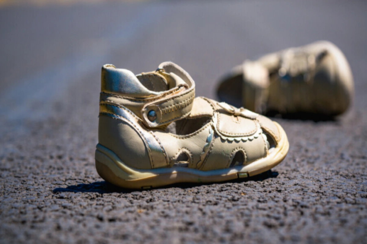 Suqovuşanda eyvandan yıxılan 3 yaşlı uşaq ölüb