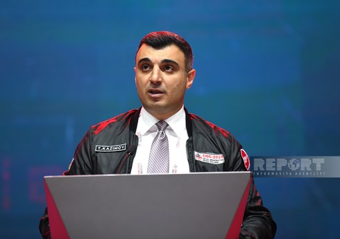 Taleh Kazımov: “Bu il Azərbaycanda internet bankçılıq üzrə əməliyyatların həcmi 15 % artıb” Taleh Kazımov: “Bu il Azərbaycanda internet bankçılıq üzrə əməliyyatların həcmi 15 % artıb”