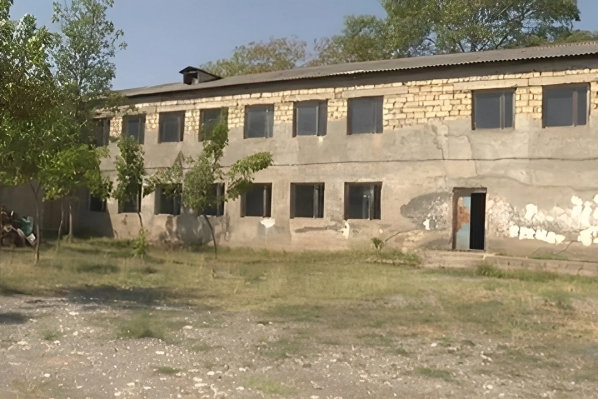 Təhsil idarəsindən qəzalı vəziyyətdə olan məktəblər haqqında AÇIQLAMA