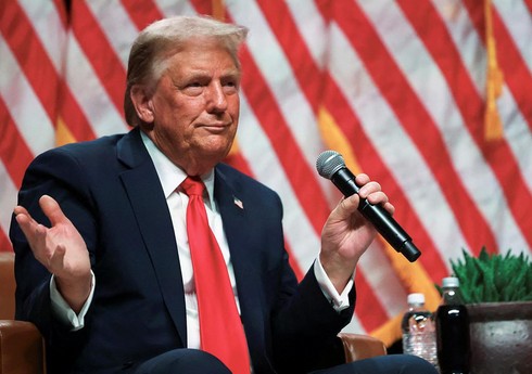 Tramp cavab rüsumlarının tətbiqi ilə bağlı sərəncam imzalayıb