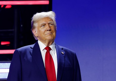 Tramp Meksika və Kanadadan idxal olunan bütün mallara 25 % rüsum vəd edib