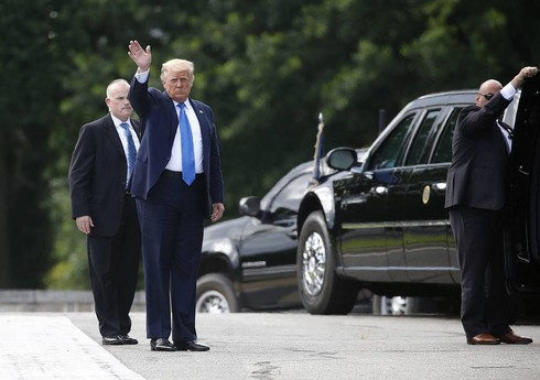 Tramp Nyu Yorku tərk edib