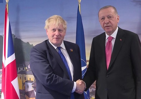 Türkiyə və Britaniya liderləri telefonla danışıb