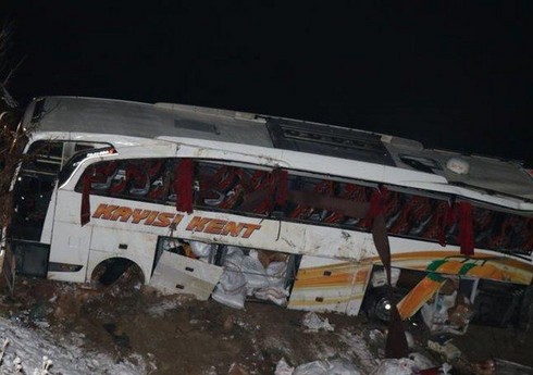 Türkiyədə ağır avtobus qəzası baş verib