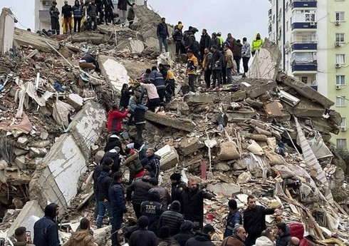 Türkiyədə dağıntılar altından sağ çıxarılan 282 uşağın şəxsiyyəti naməlumdur