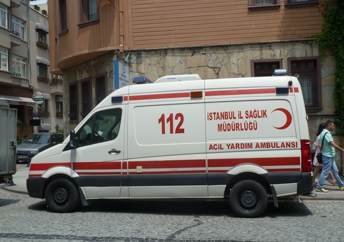 Türkiyədə yol qəzası olub, xarici turistlər xəsarət alıb