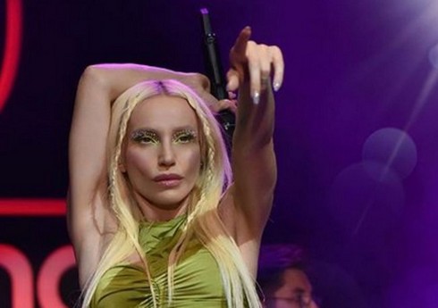 Türkiyənin məşhur pop sənətçisi həbs edilib