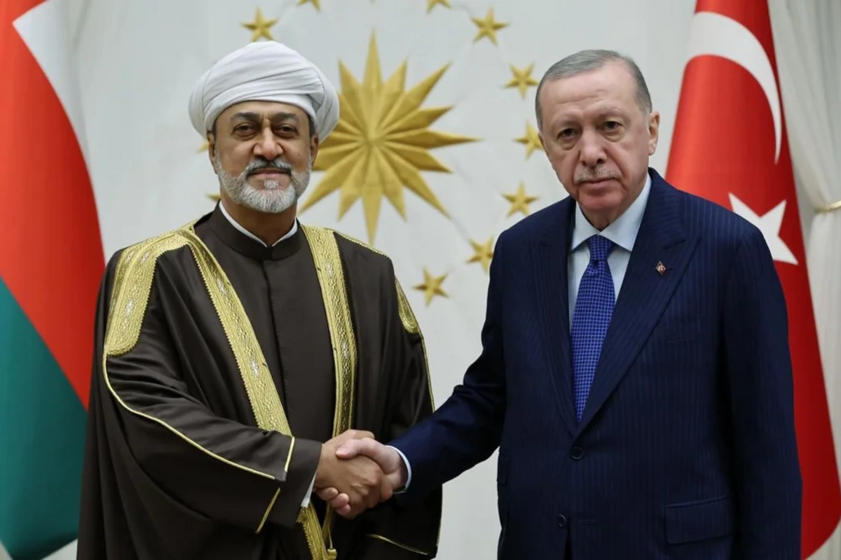 Türkiyə və Oman liderləri İranın bölgə ölkələrinə hücumlarını müzakirə ediblər