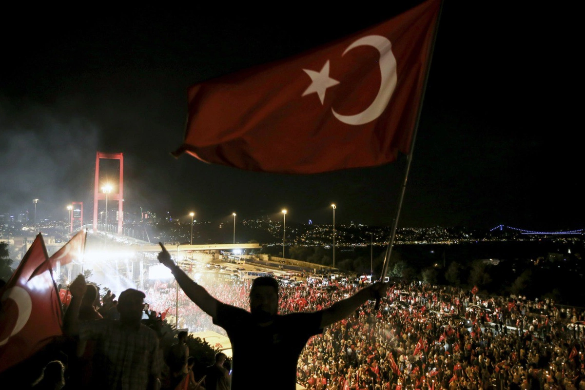 Türkiyədə 15 iyul çevriliş cəhdinin qarşısının alınmasının 9-cu ildönümüdür