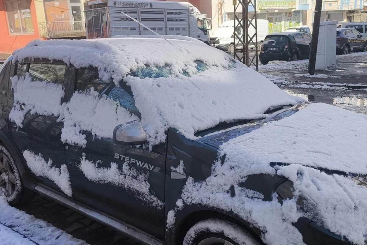 Türkiyənin bu şəhərinə güclü qar yağdı