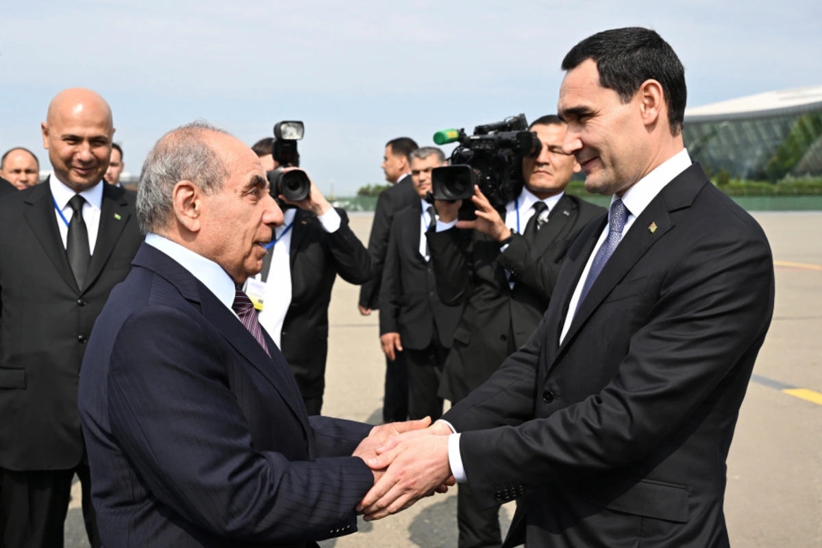 Türkmənistan Prezidenti Sərdar Berdiməhəmmədov Azərbaycana səfərə gəlib Türkmənistan Prezidenti Sərdar Berdiməhəmmədov Azərbaycana səfərə gəlib