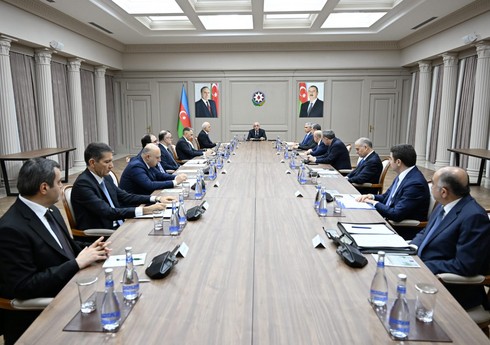 Təyyarə qəzasının səbəblərinin araşdırılması üçün yaradılmış Dövlət Komissiyasının növbəti iclası keçirilib