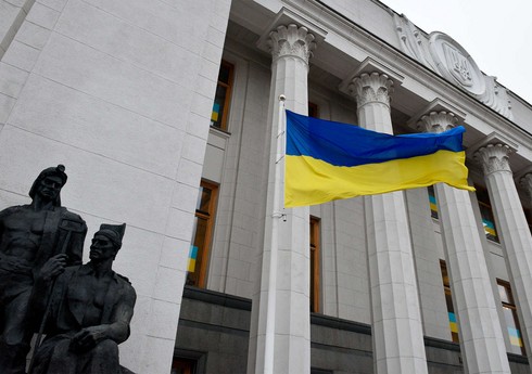 Ukrayna müdafiə xərclərini yenidən artırır