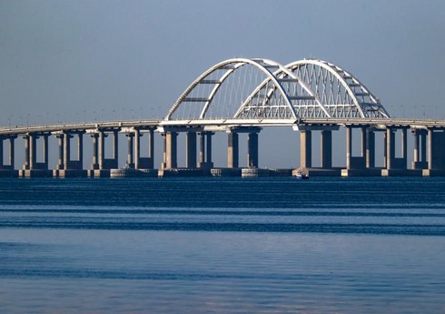 Ukrayna rəsmisi Krım körpüsünü bir neçə dəfə vurduqlarını etiraf edib