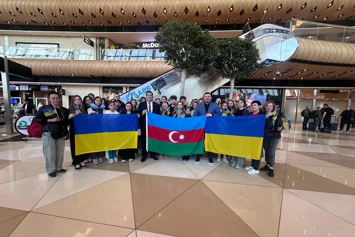 Ukraynalı uşaqların yeni qrupu reabilitasiya üçün Azərbaycana gətirilib