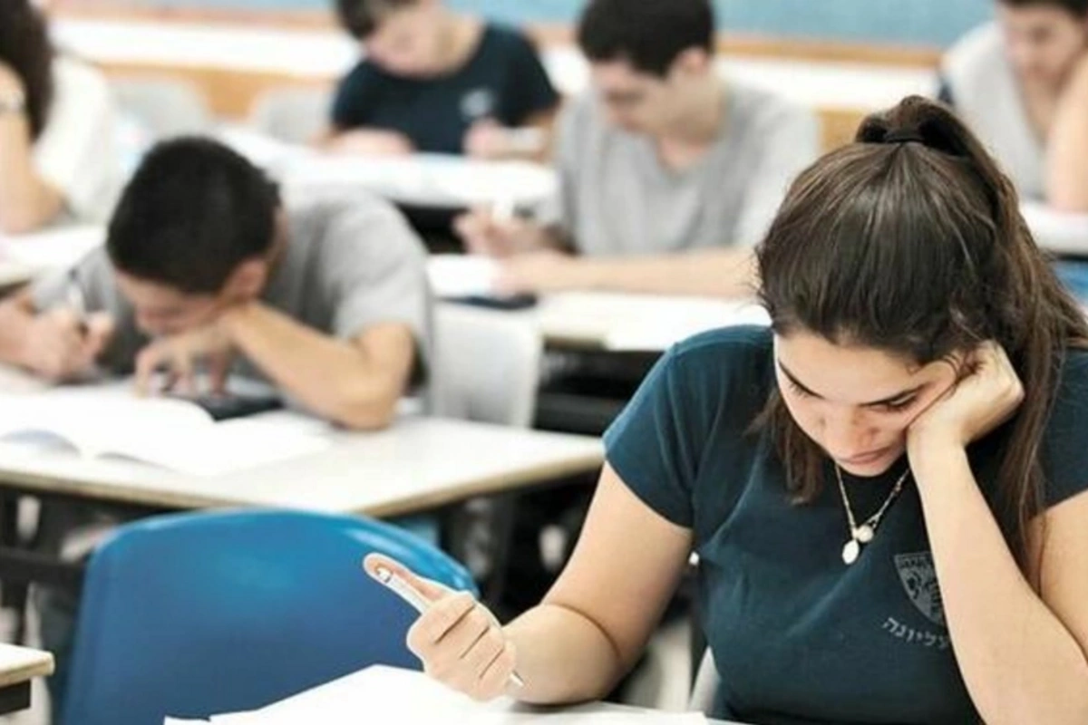 Universitet və kolleclərə sənəd qəbulu başlayıb