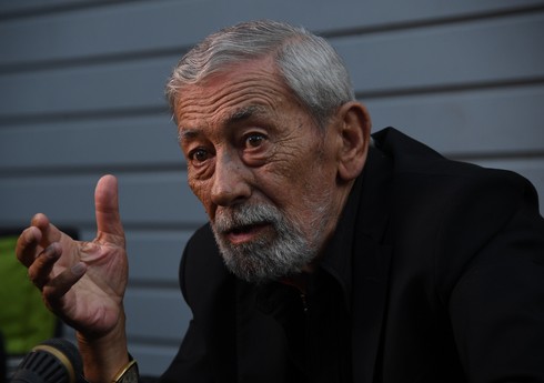 Vaxtanq Kikabidze vəfat edib