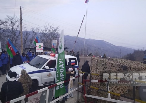 Xankəndi-Laçın yolunda Rusiya sülhməramlılarının tibb xidməti və hərbi polis avtomobilləri maneəsiz hərəkət edib