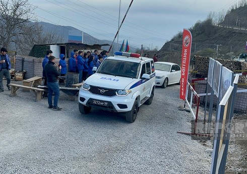 Xankəndi-Laçın yolunda sülhməramlıların avtomobilləri manesiz keçib - YENİLƏNİB