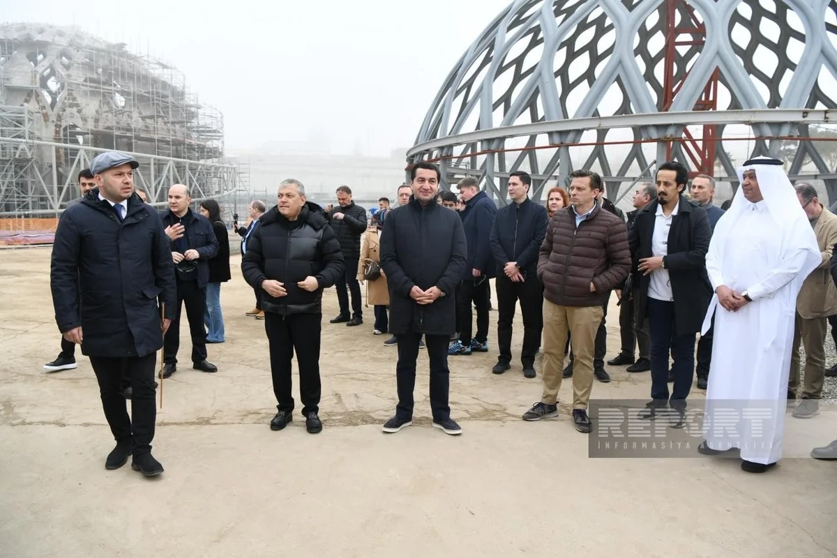 Xarici diplomatlar Şuşada yeni inşa edilən məsciddə olub