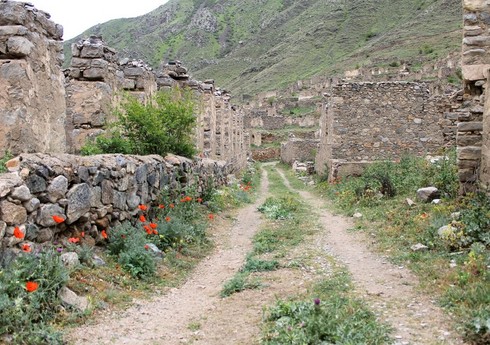 Xarici ölkələrin hərbi attaşeləri erməni separatçılarından təmizlənən döyüş məntəqəsində olublar