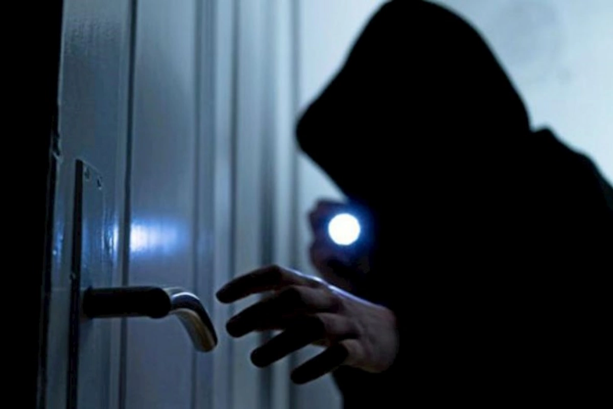 Xətaidə evdən 15 min manatlıq qızıl oğurlayan şəxs saxlanılıb