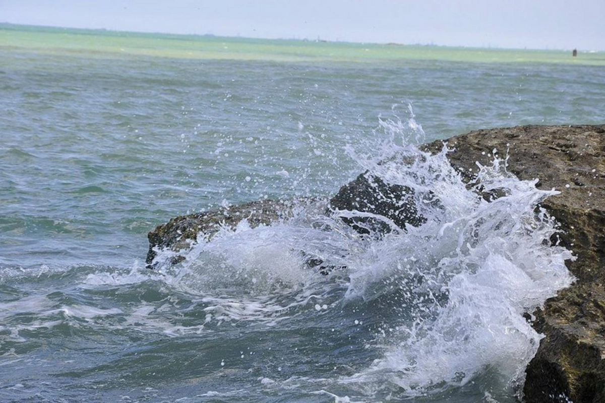 Xəzərdə dalğanın hündürlüyü 6 metrə çatacaq - GƏMİLƏRƏ XƏBƏRDARLIQ