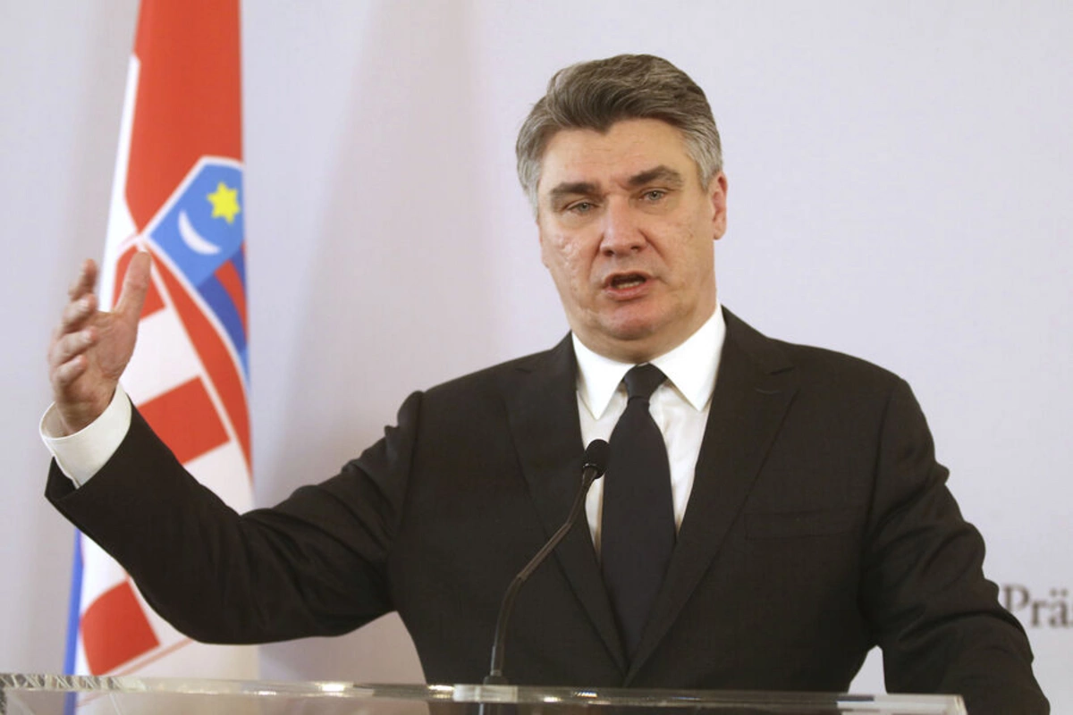 Xorvatiya prezidenti Avropa Komissiyasının rəhbərini tənqid edib