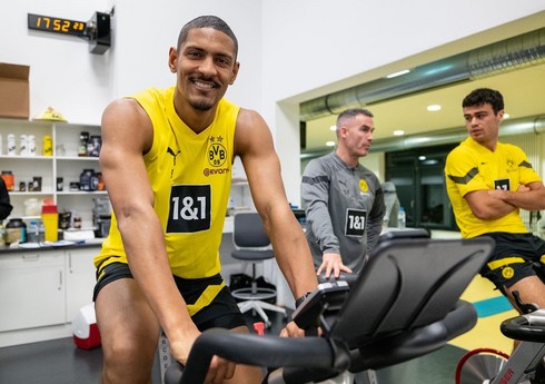 Xərçəng xəstəliyindən sağalan məşhur futbolçu məşqlərə başlayıb