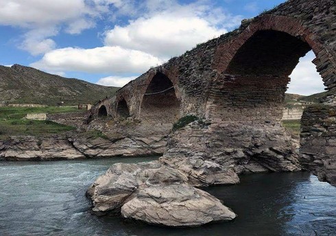 Xudafərin körpüsünün işğaldan azad olunmasından 2 il ötür Xudafərin körpüsünün işğaldan azad olunmasından 2 il ötür