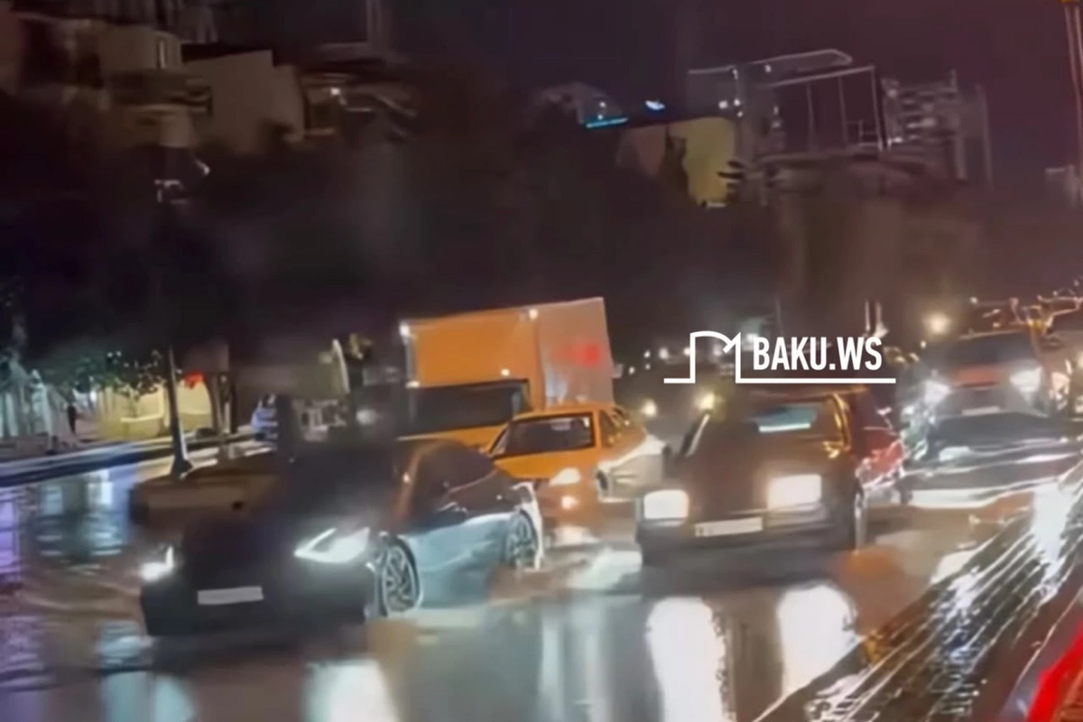 Yağış və külək Bakıda problemlər yaradıb Yağış və külək Bakıda problemlər yaradıb