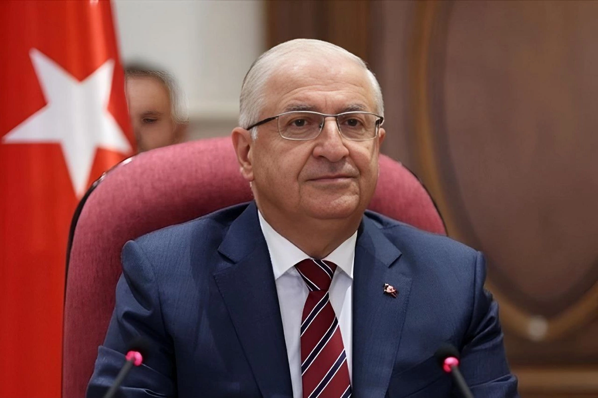 Yaşar Gülər Bakıda Zəfər parkını ziyarət edib