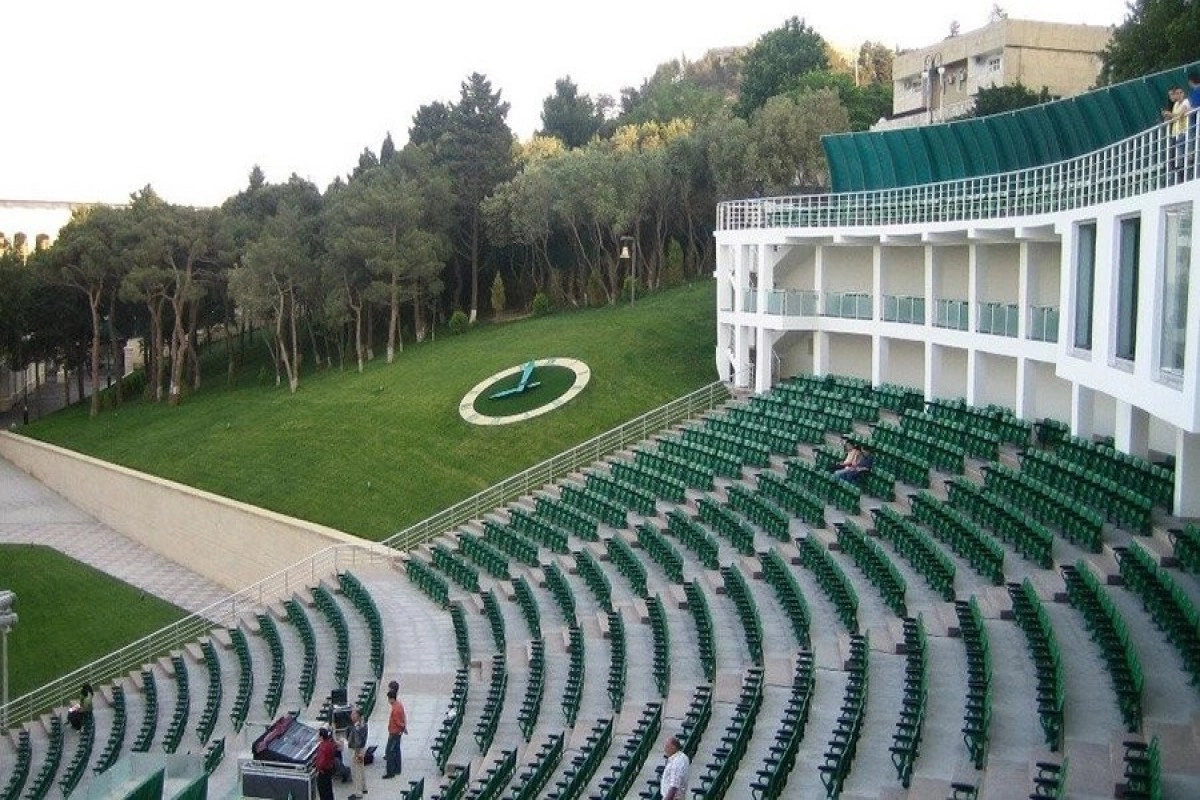 Yaşıl Teatr və Bakı Bələdiyyə Teatrı Mədəniyyət Nazirliyinin tabeliyinə verilib