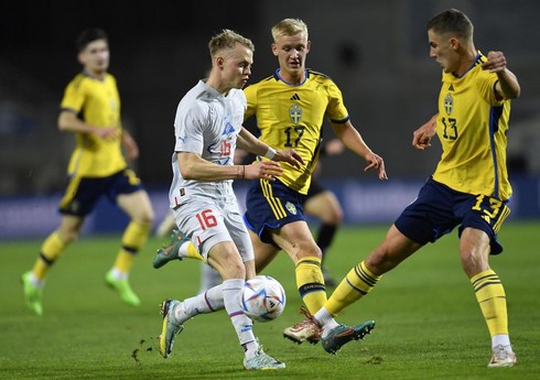 Yoldaşlıq oyunu: İsveç millisi əzmkar qələbə qazanıb