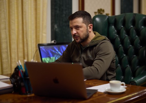 Zelenski Çexiyanın yeni Prezidentini Ukraynaya səfərə dəvət edib