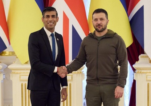Zelenski ilə Sunak arasında telefon danışığı olub