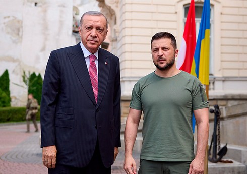 Zelenski Ərdoğanla taxıl müqaviləsinin uzadılmasını müzakirə edib