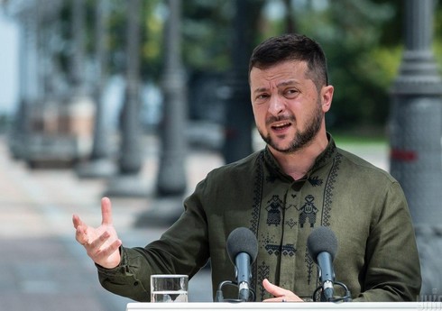 Zelenski: “Ukrayna Krımı diplomatik yolla qaytara bilər”