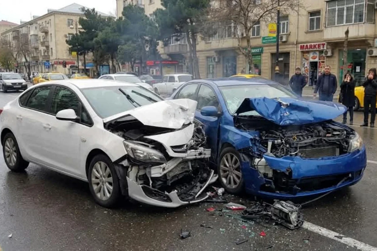 Zərdabda iki avtomobil toqquşdu: Xəsarət alanlar var