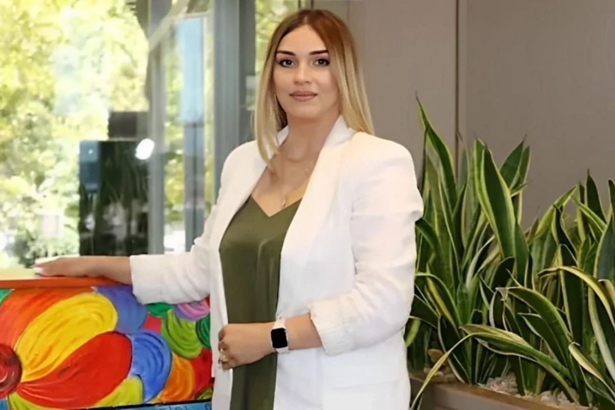Zərərçəkənlər dələduzluqda təqsirləndirilən bağça direktorunun əməllərindən danışdılar