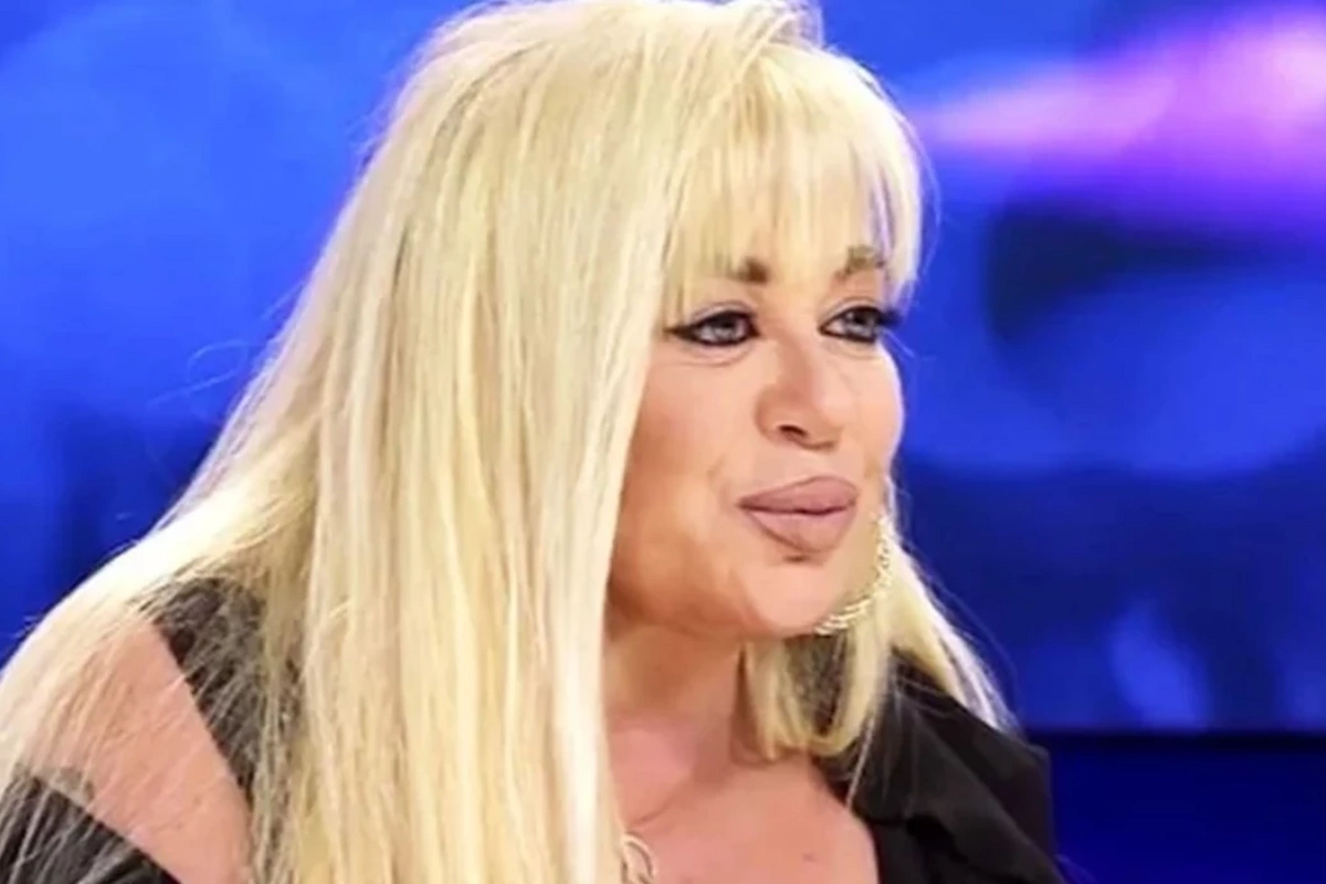 Zerrin Özər yenidən xəstəxanaya yerləşdirildi