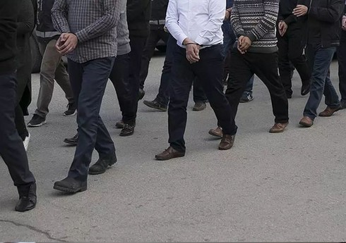 İzmirdə FETÖ-yə qarşı əməliyyat keçirilib, 9 şübhəli saxlanılıb