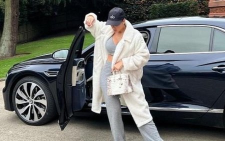 Corcinanın yeni oyuncağı